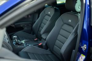 Volkswagen Golf R 5-Door 2017 года  (JP)